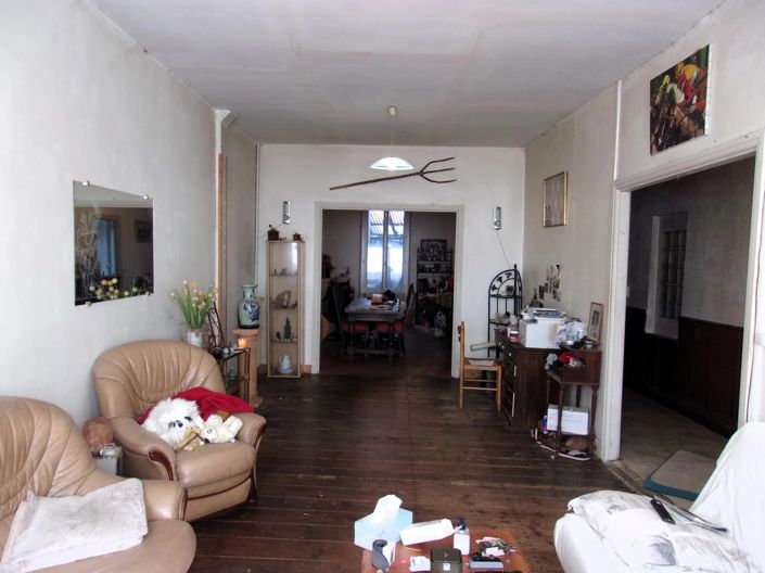 Image No.10-3 Bed House for sale