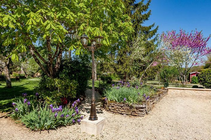 Image No.12-8 Bed House for sale