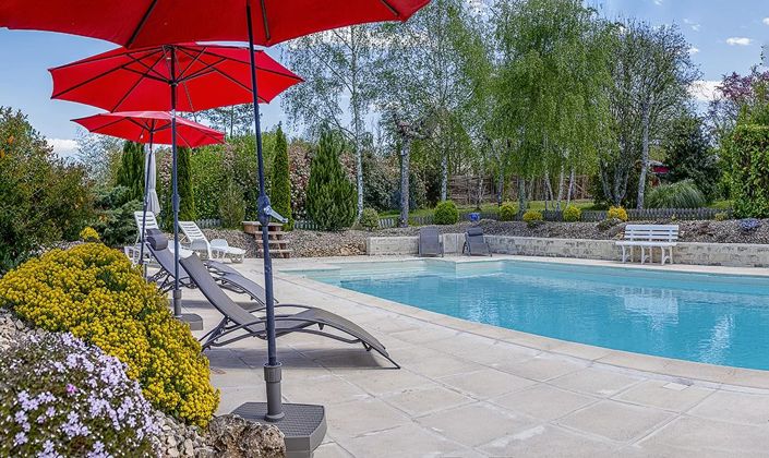 Image No.2-8 Bed House for sale