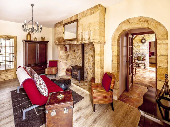Image No.4-8 Bed House for sale