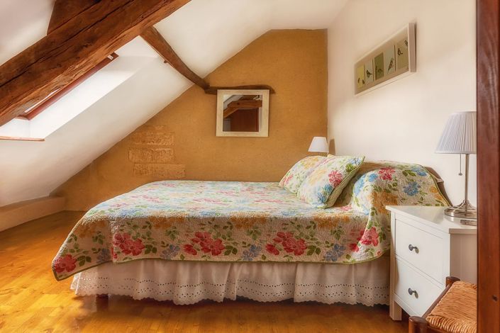 Image No.9-8 Bed House for sale