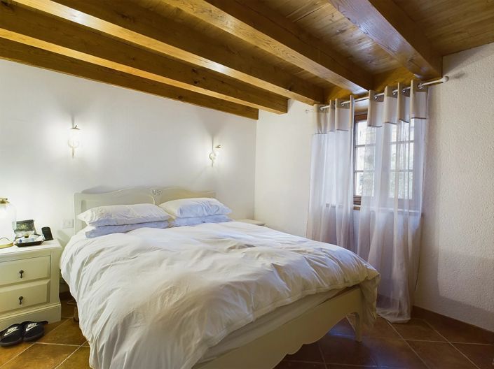 Image No.10-5 Bed House for sale