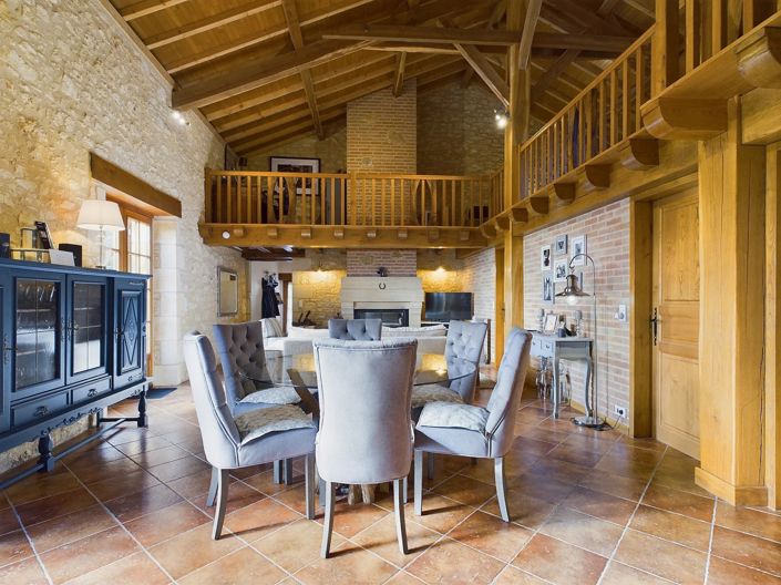 Image No.5-5 Bed House for sale