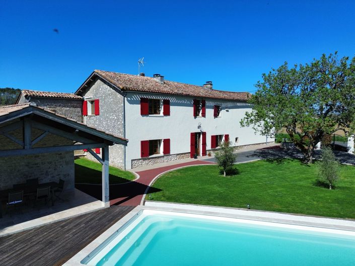 Image No.1-4 Bed House for sale