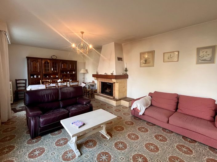 Image No.3-3 Bed House for sale