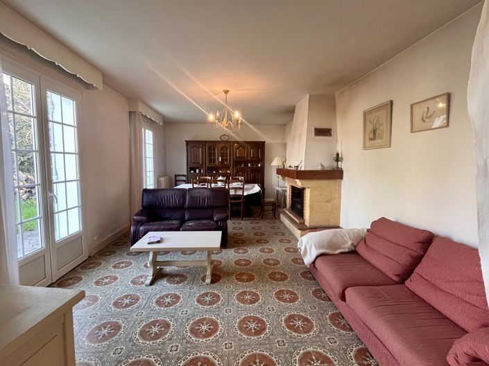 Image No.9-3 Bed House for sale