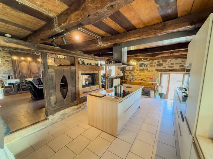 Image No.4-7 Bed House for sale