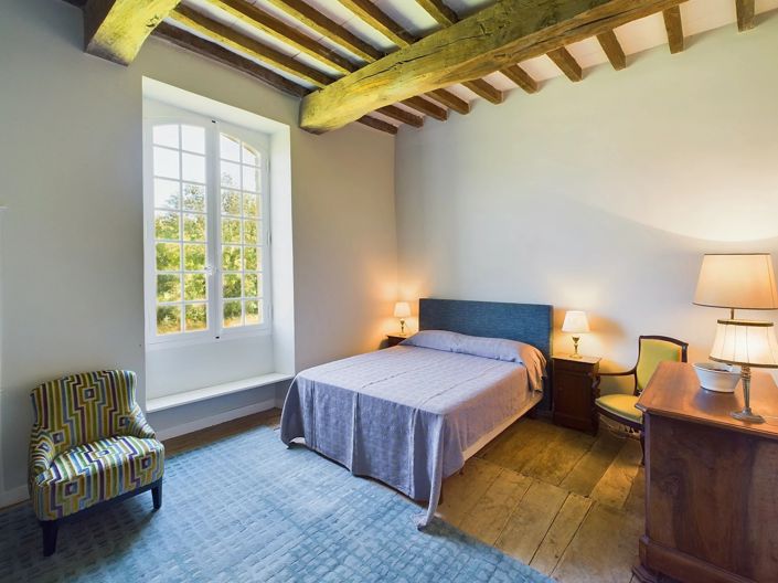 Image No.12-4 Bed House for sale