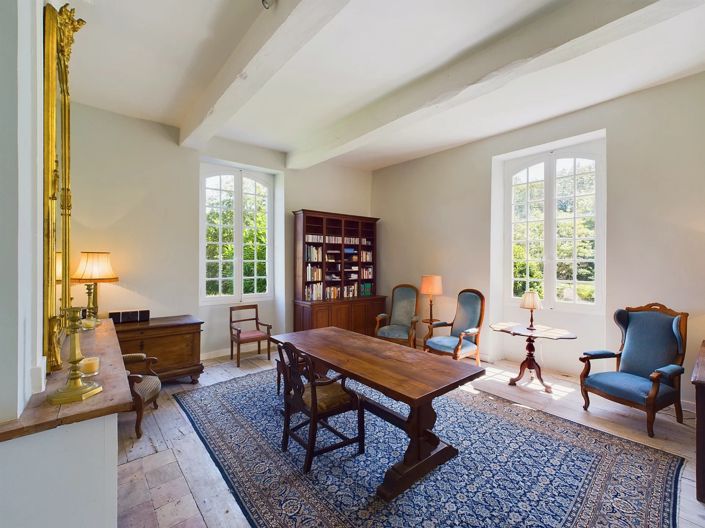 Image No.8-4 Bed House for sale