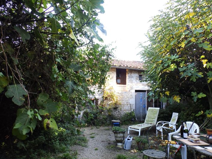 Image No.1-Maison de village de 1 chambre à vendre à Chasseneuil-sur-Bonnieure
