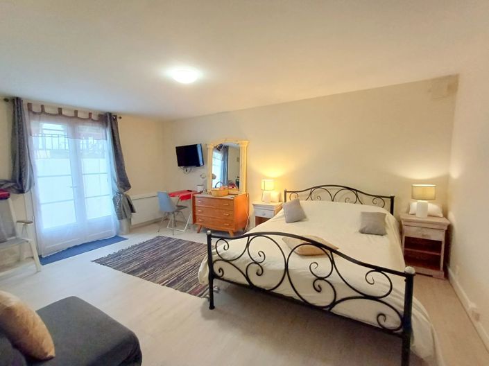 Image No.10-4 Bed House for sale