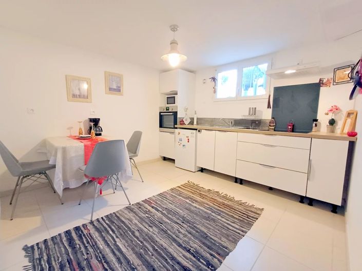 Image No.12-4 Bed House for sale