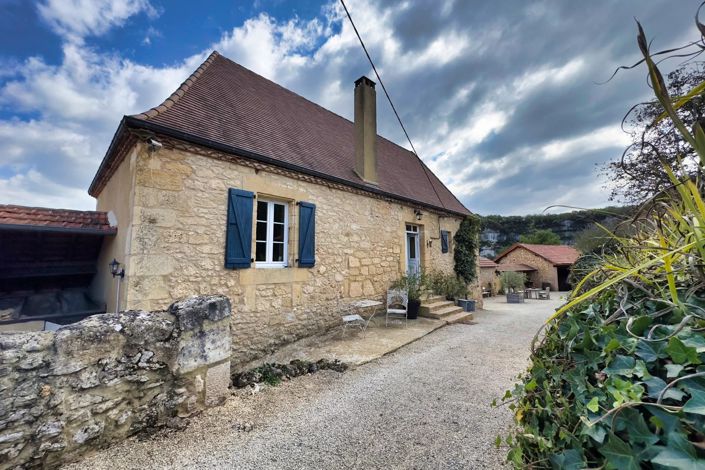 Image No.1-4 Bed House for sale