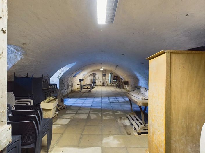 Image No.10-23 Bed House for sale