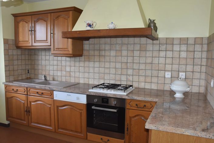 Image No.12-4 Bed House for sale