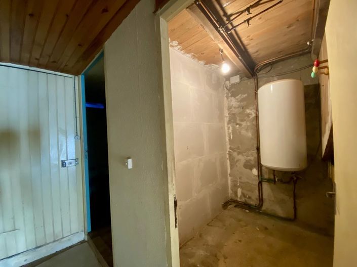 Image No.11-3 Bed House for sale