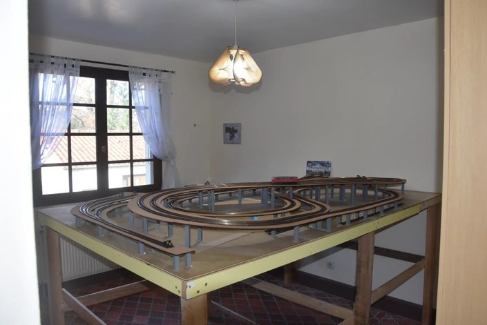 Image No.9-4 Bed House for sale