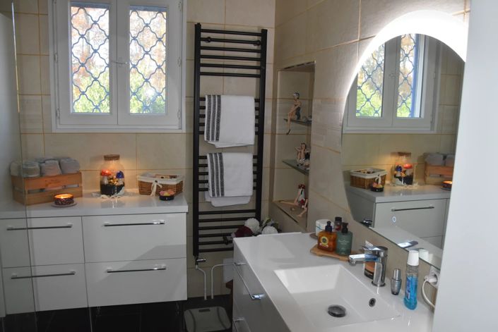 Image No.10-4 Bed House for sale