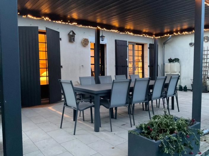 Image No.3-4 Bed House for sale