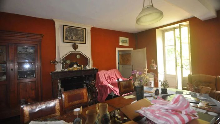 Image No.4-8 Bed House for sale