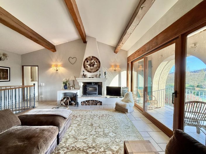 Image No.7-7 Bed House for sale