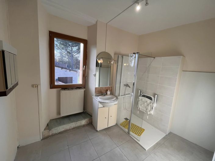 Image No.9-3 Bed House for sale