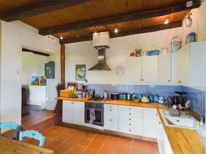 Image No.7-5 Bed House for sale