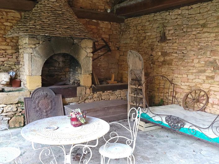 Image No.12-9 Bed House for sale