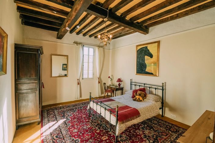 Image No.11-7 Bed House for sale