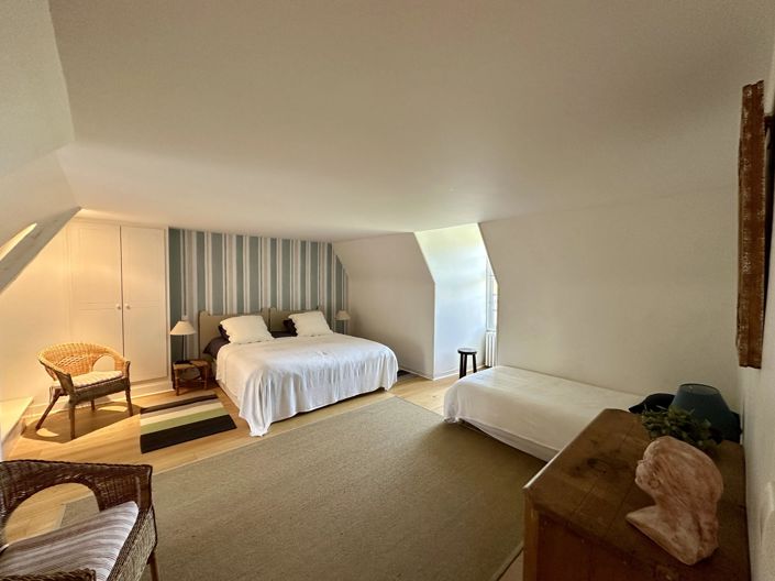 Image No.15-8 Bed House for sale