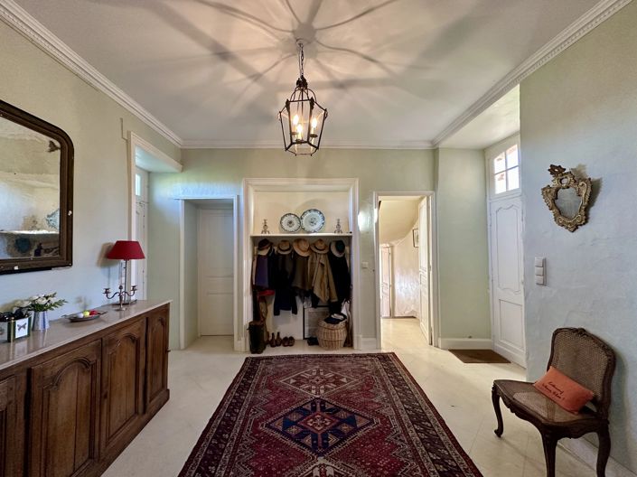 Image No.9-8 Bed House for sale