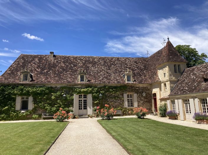 Image No.6-8 Bed House for sale