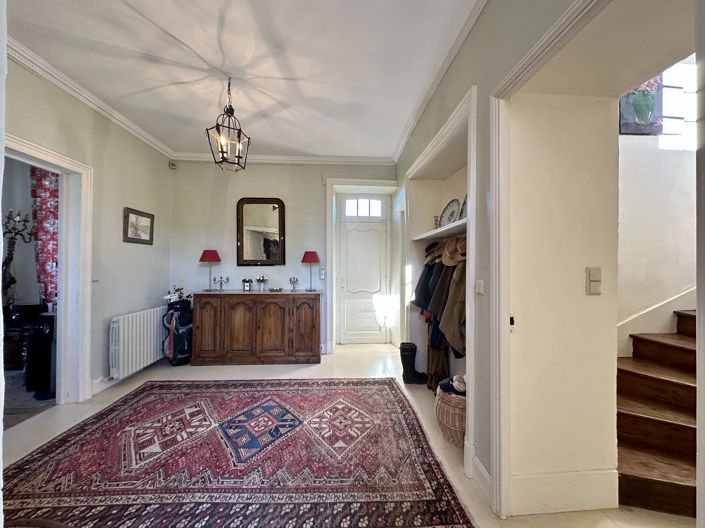 Image No.10-8 Bed House for sale