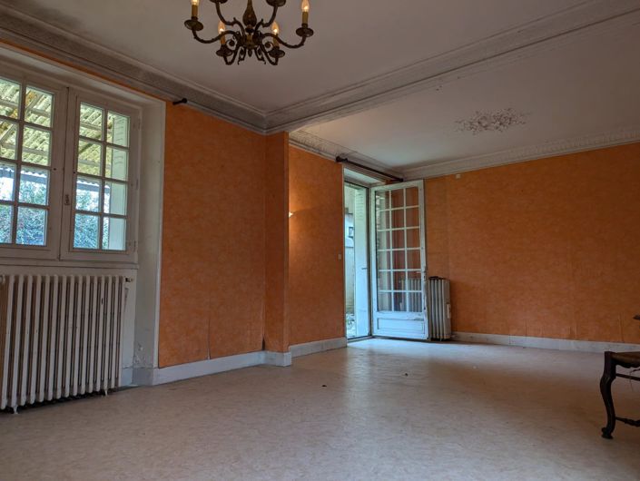 Image No.7-4 Bed Village House for sale