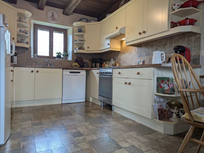 Image No.5-3 Bed Village House for sale