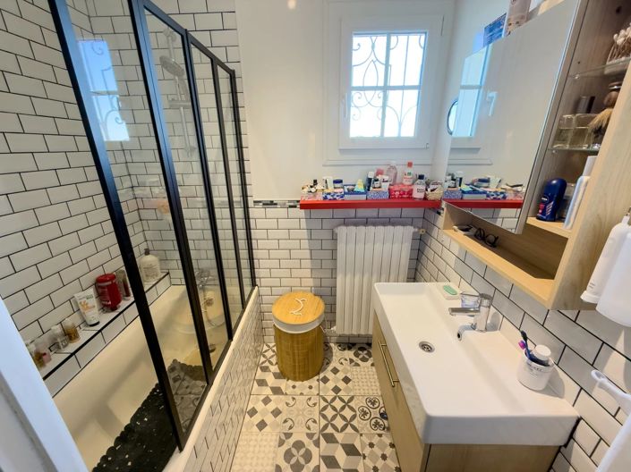 Image No.9-3 Bed House for sale