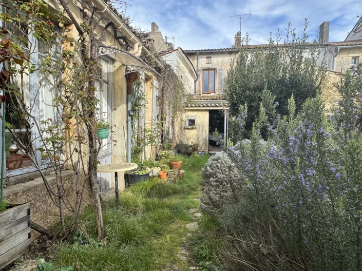 Image No.2-3 Bed House for sale