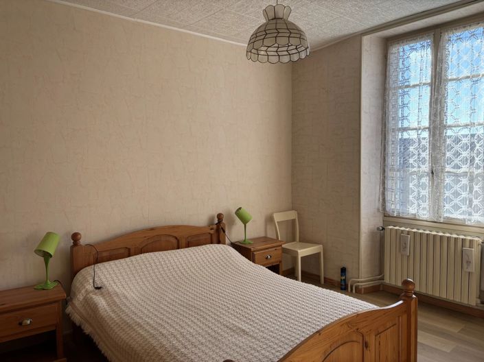 Image No.11-3 Bed House for sale