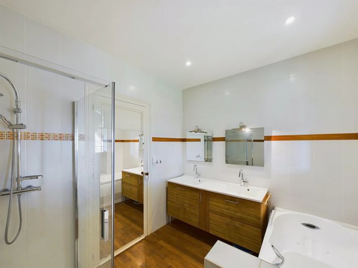 Image No.13-Maison de 9 chambres à vendre à Pineuilh