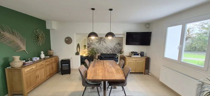 Image No.8-5 Bed House for sale