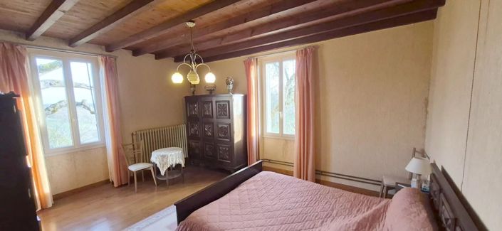 Image No.7-4 Bed House for sale