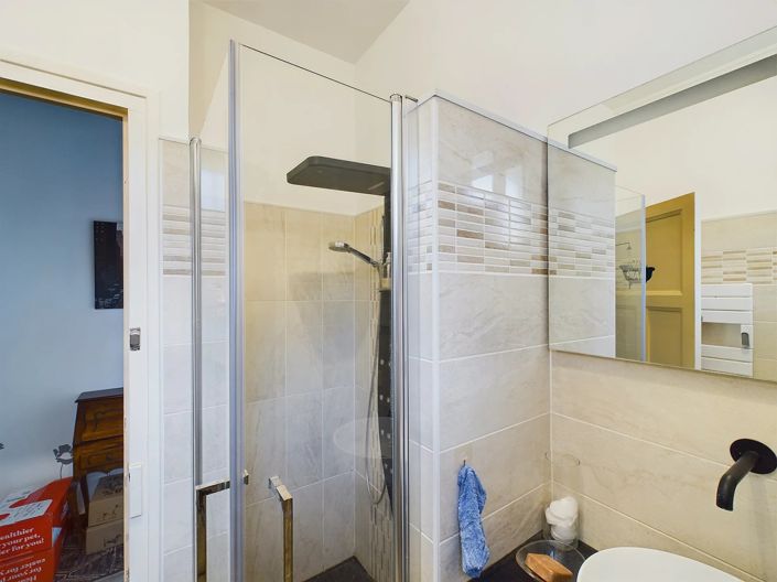 Image No.7-2 Bed House for sale