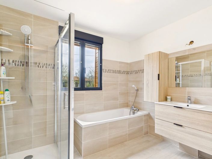 Image No.5-2 Bed House for sale