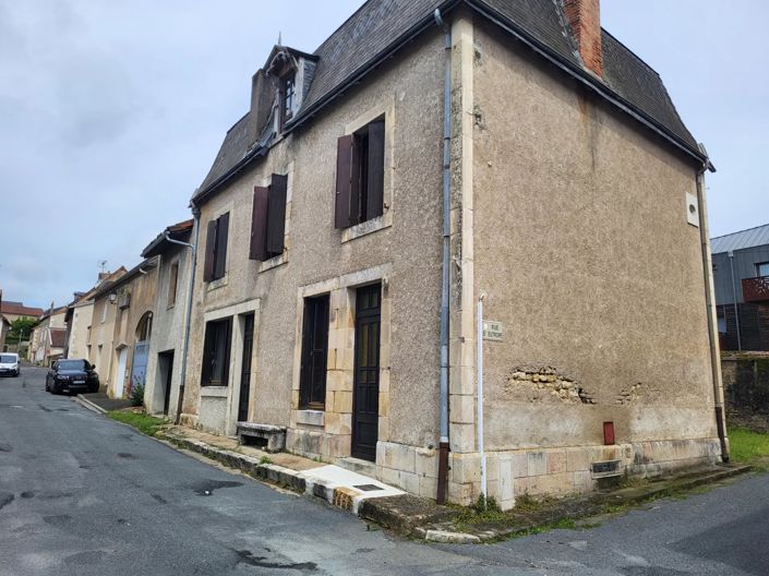 Image No.1-Maison de 3 chambres à vendre à Saint-Savin