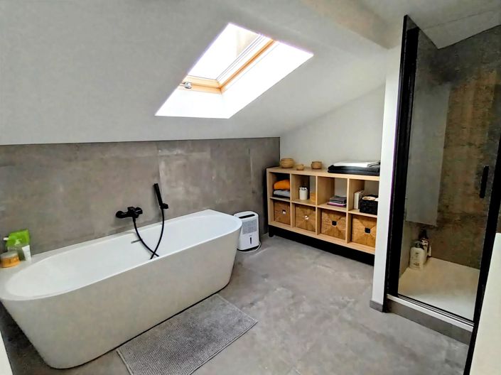 Image No.12-4 Bed House for sale