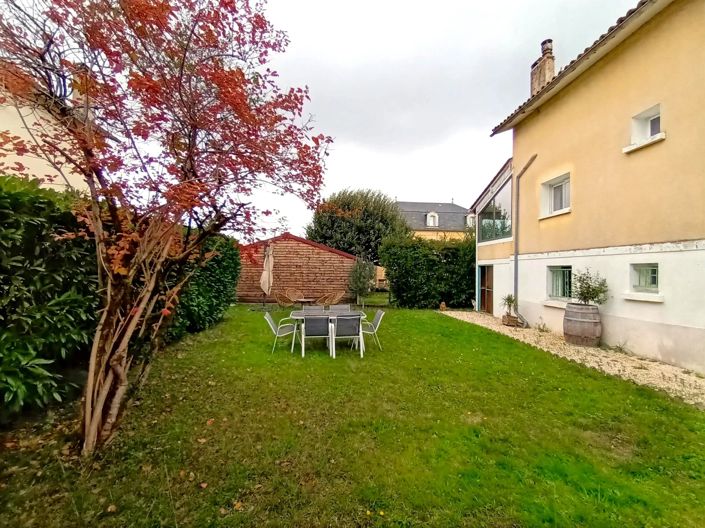 Image No.2-4 Bed House for sale