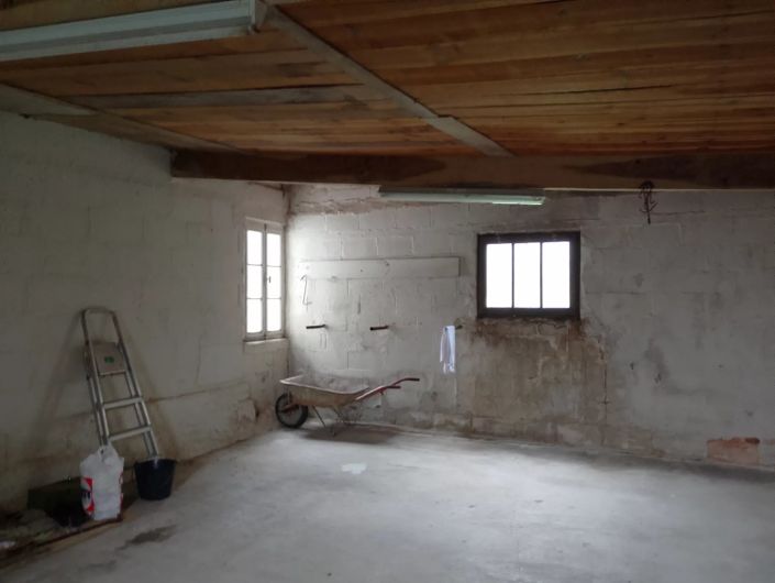 Image No.12-3 Bed House for sale