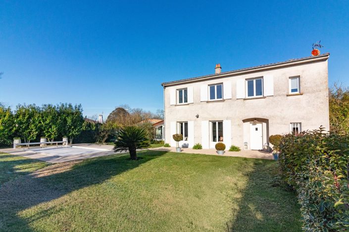 Image No.1-3 Bed House for sale