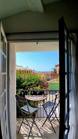 Image No.5-2 Bed House for sale