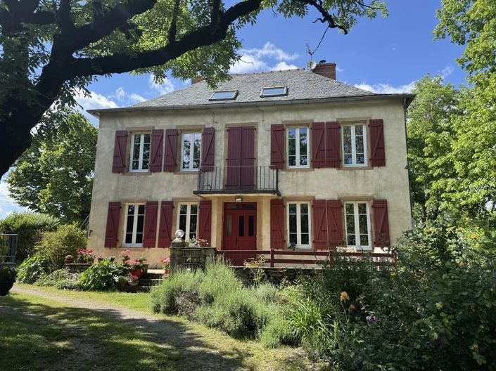 Image No.1-5 Bed House for sale